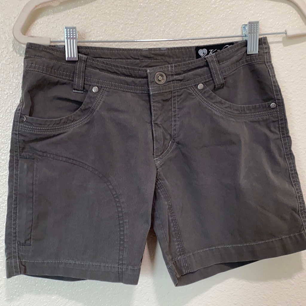Kuhl Hiking Shorts Size 4. Dark Grey In Color.